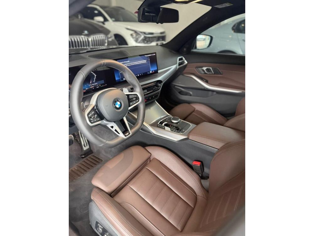 BMW 320i