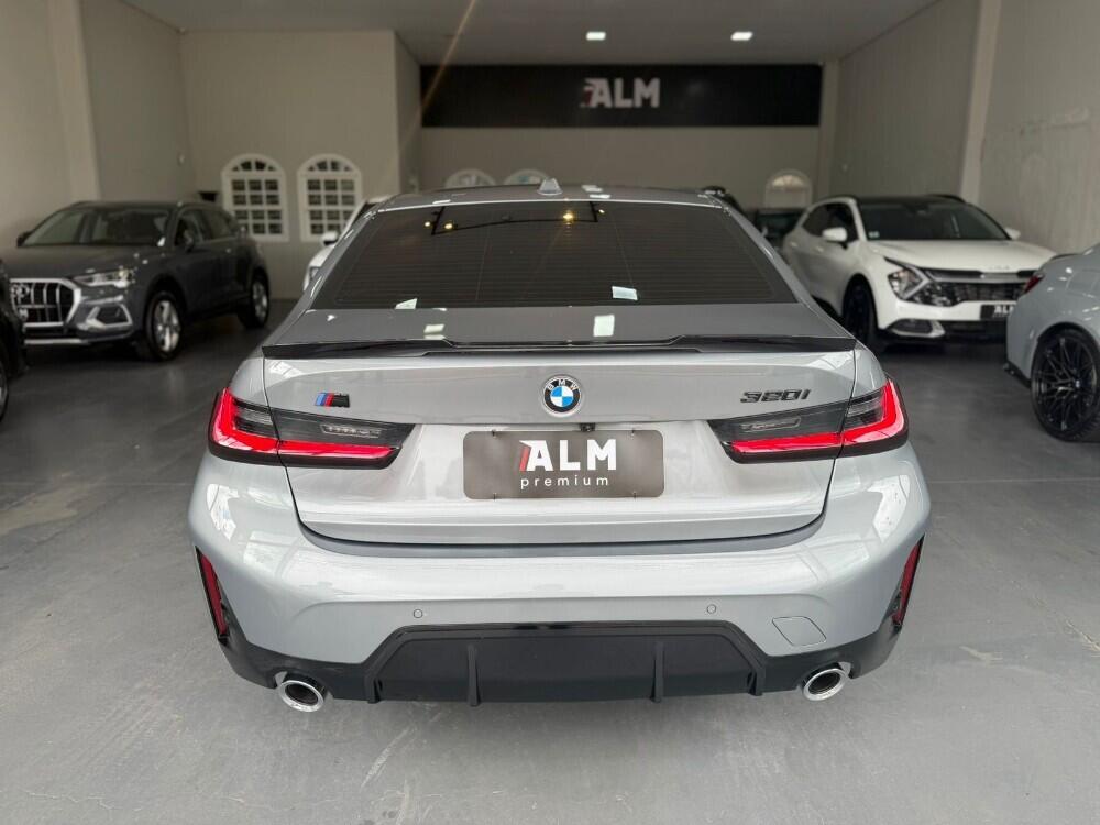 BMW 320i