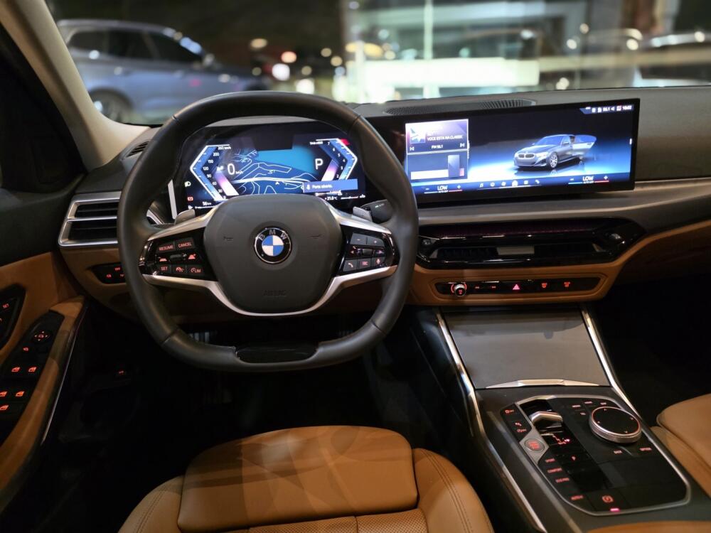 BMW 320i