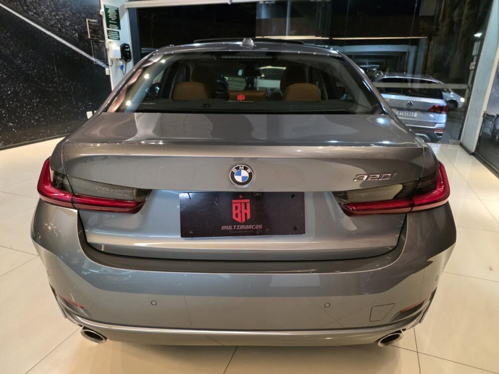 BMW 320i