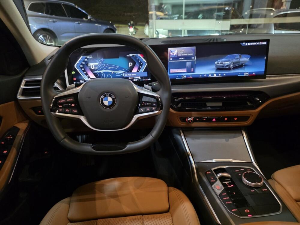 BMW 320i