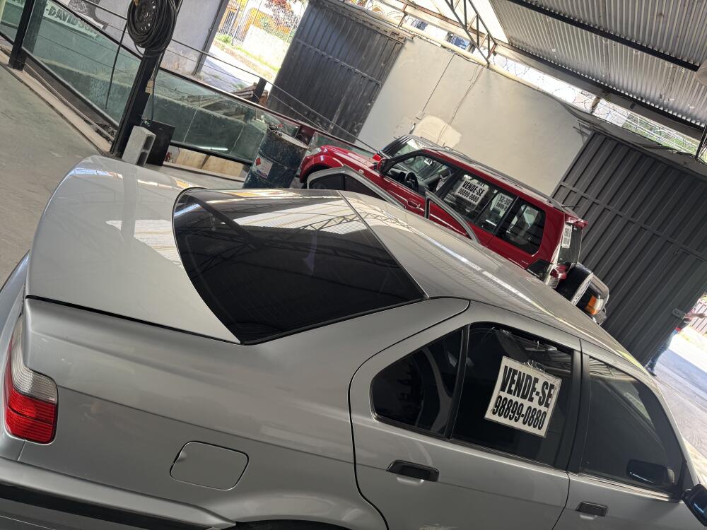 BMW 328i
