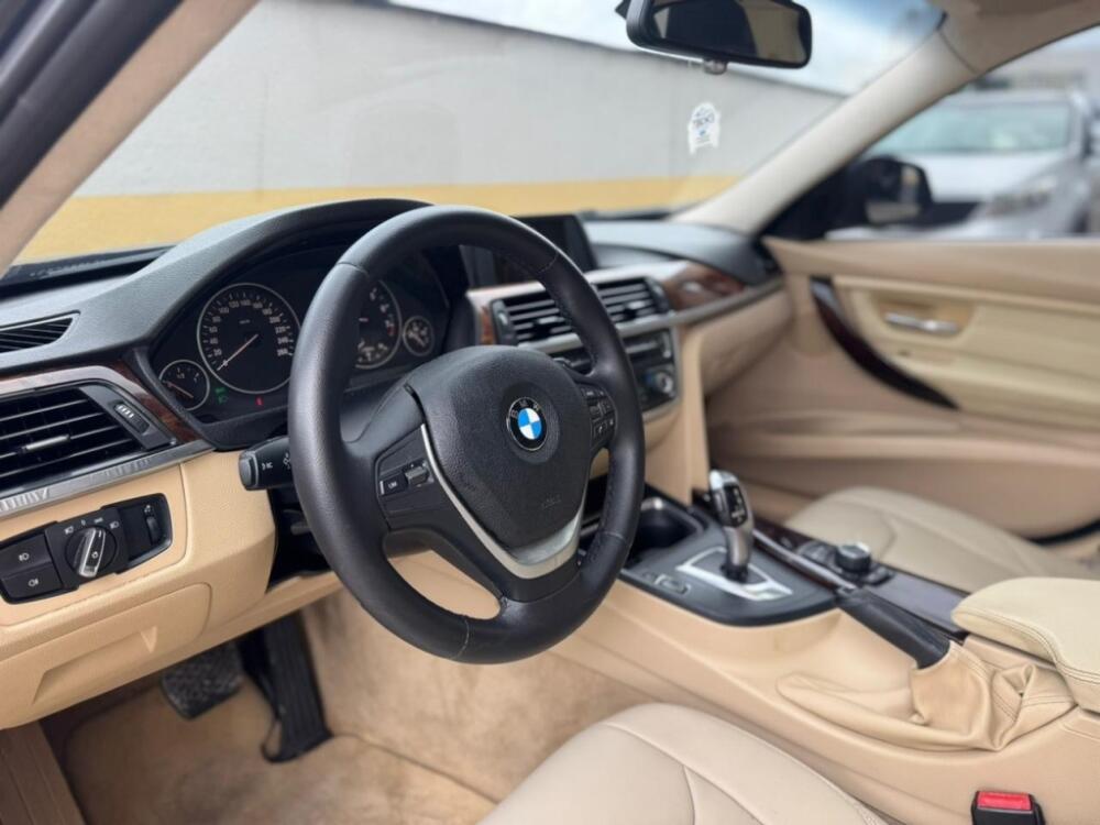 BMW 328i