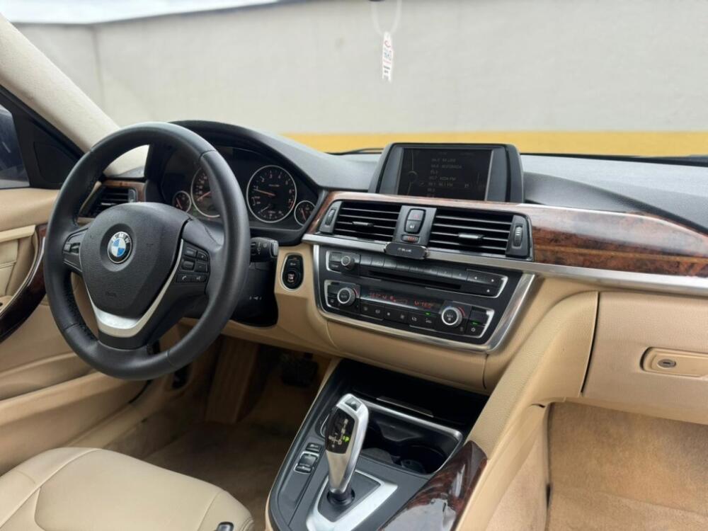 BMW 328i