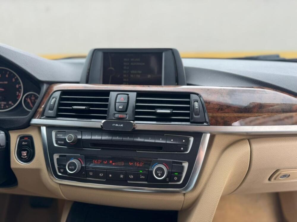 BMW 328i