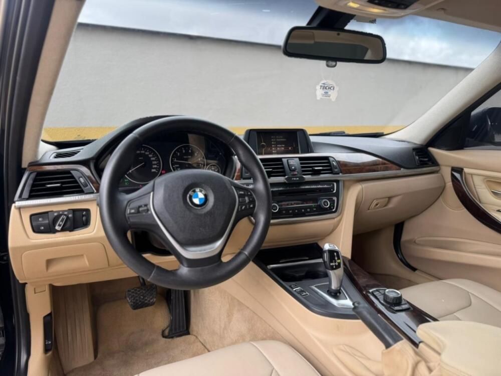 BMW 328i