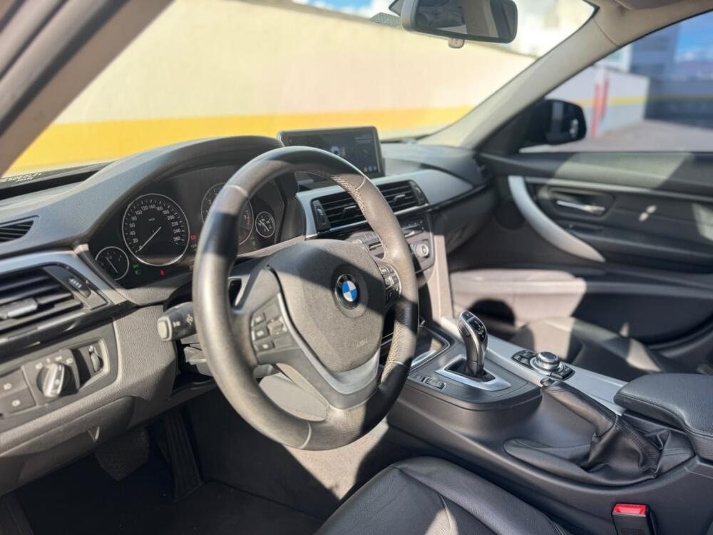 BMW 328i