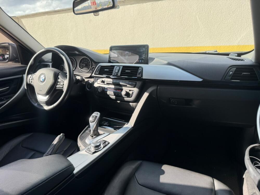 BMW 328i
