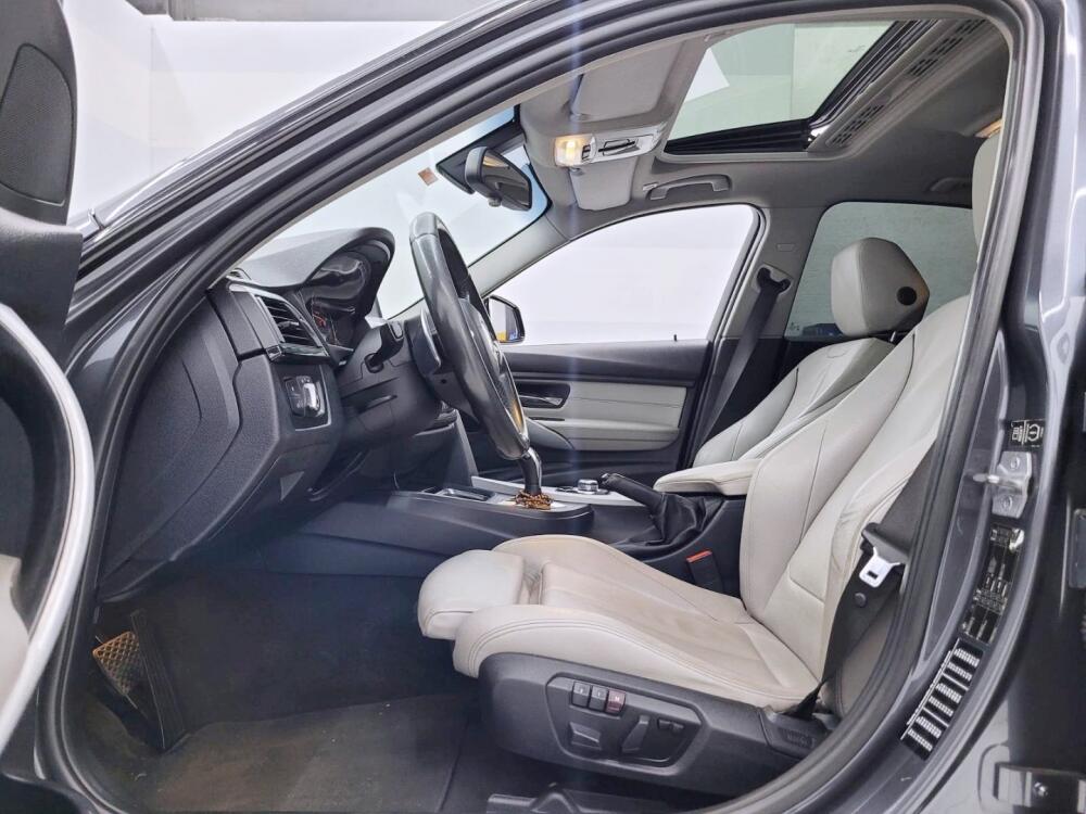 BMW 328i