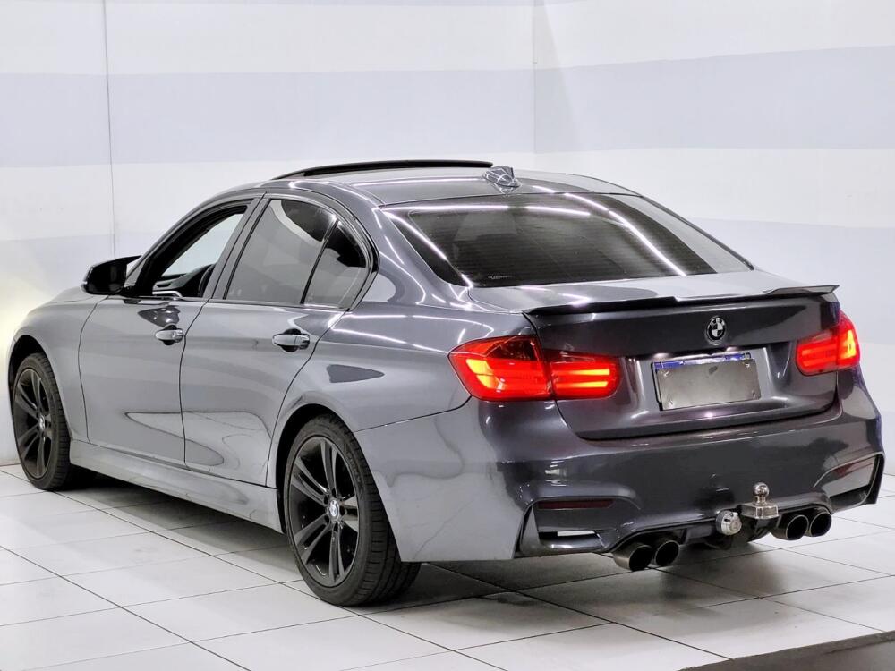 BMW 328i