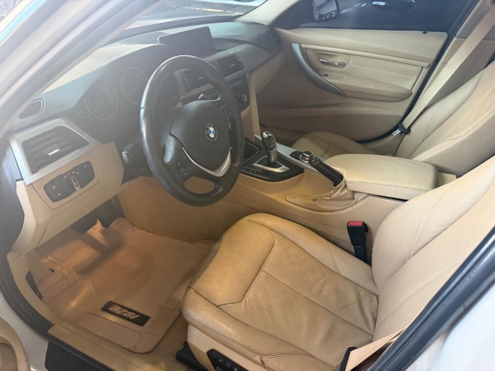 BMW 328i