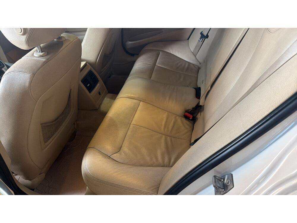 BMW 328i