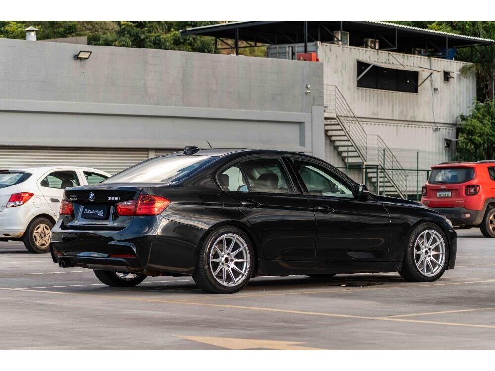 BMW 328i