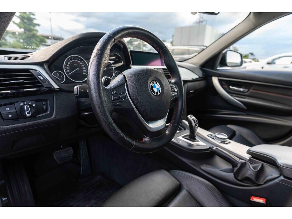 BMW 328i