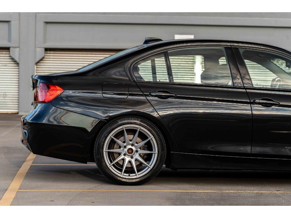 BMW 328i