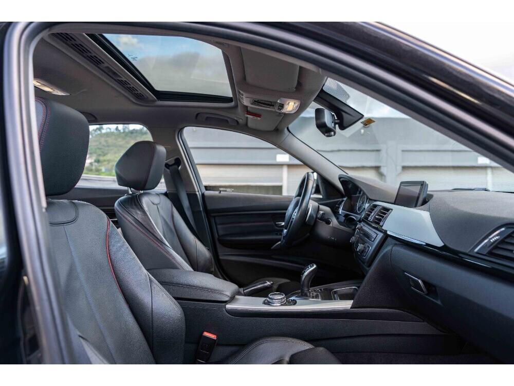 BMW 328i