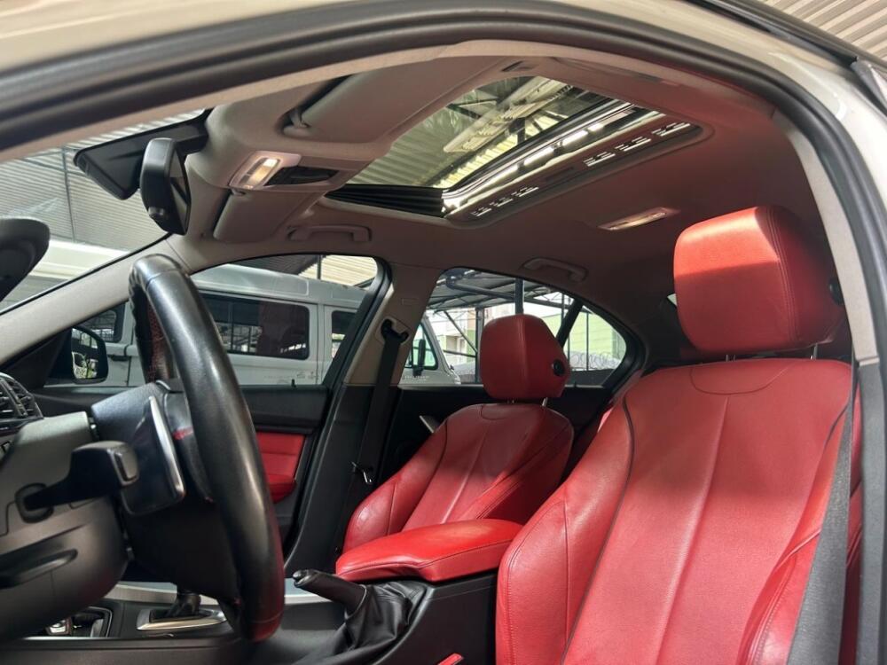 BMW 328i