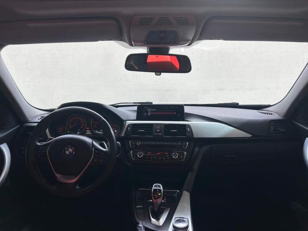 BMW 328i