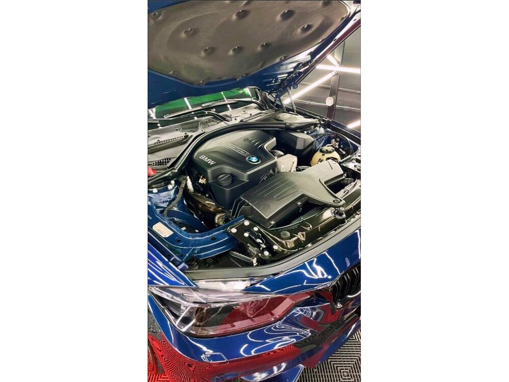 BMW 328i