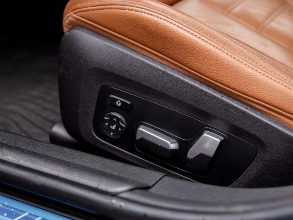 BMW 330E