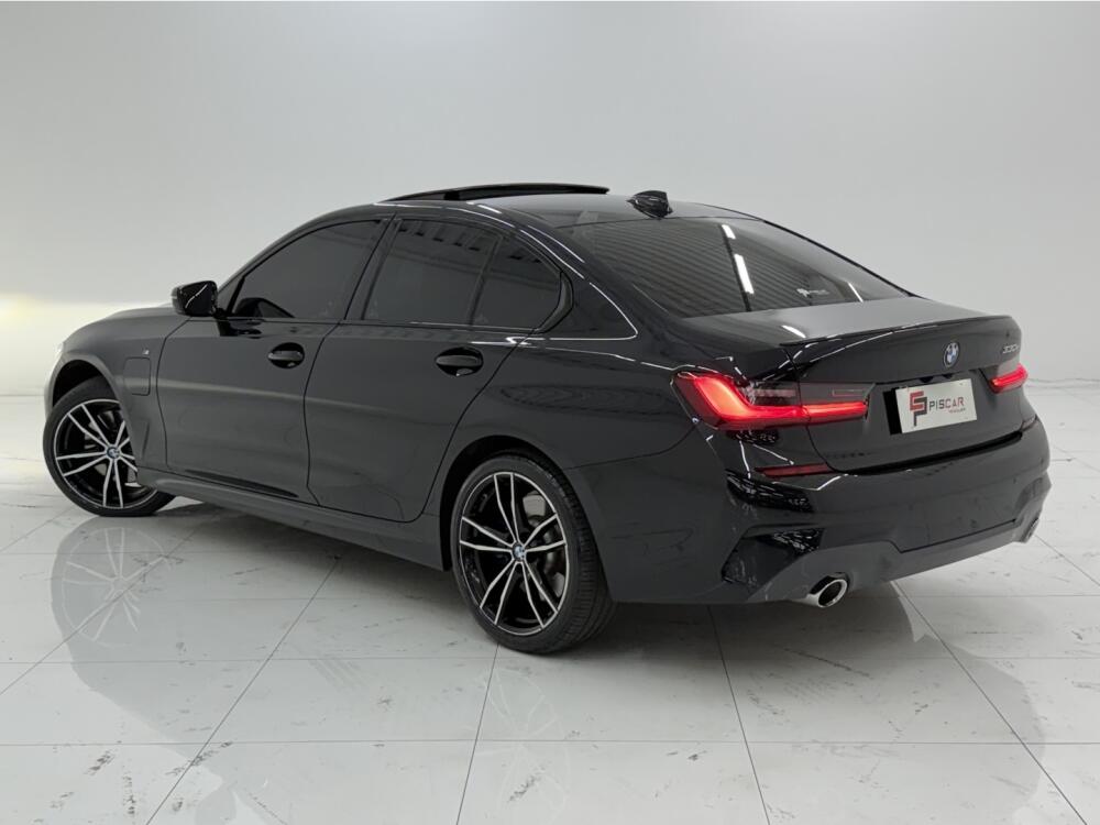BMW 330E
