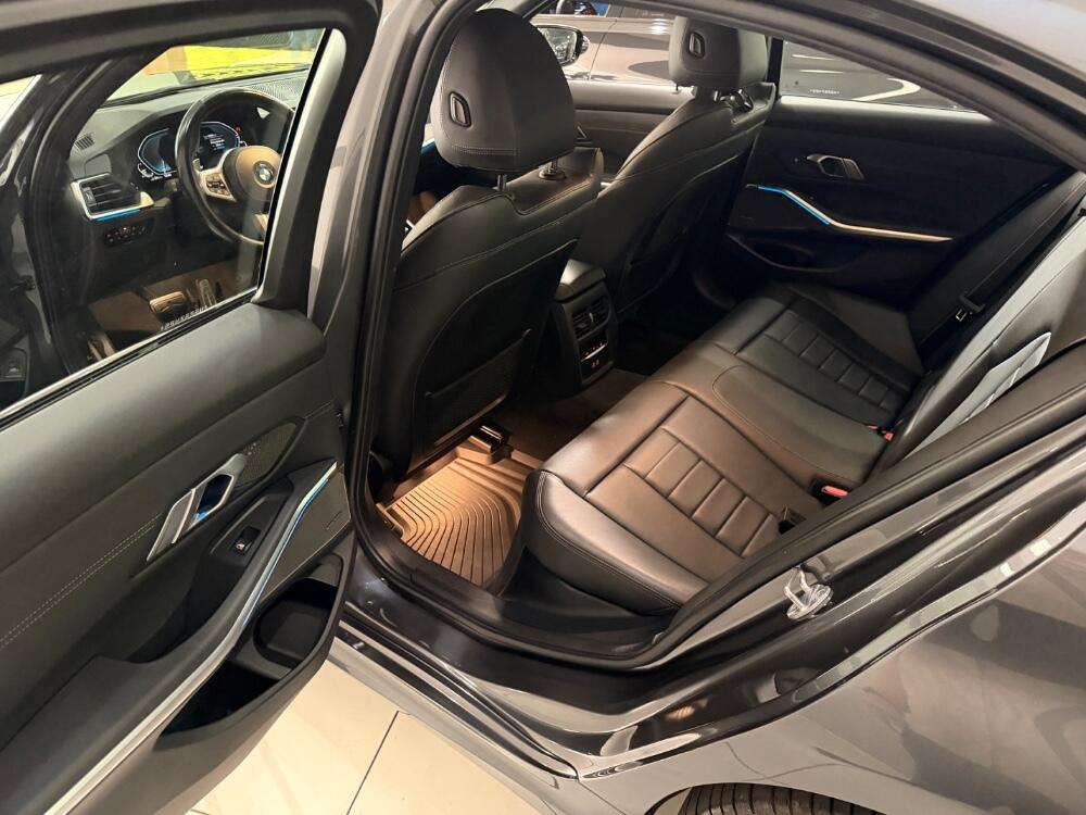 BMW 330E