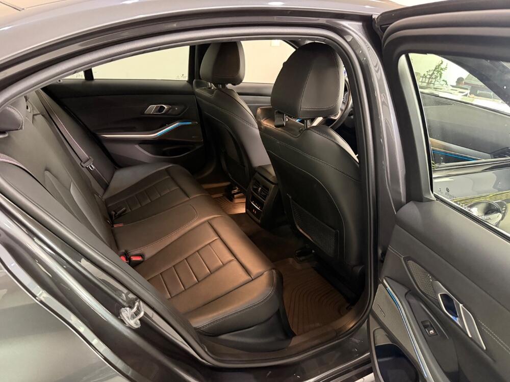 BMW 330E