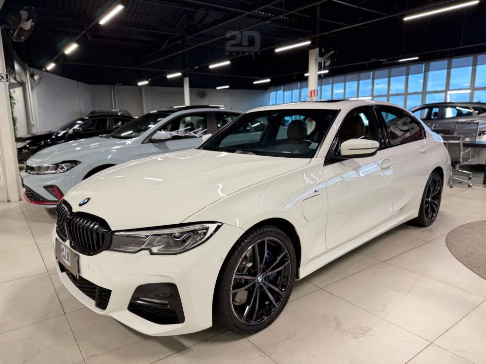 BMW 330E