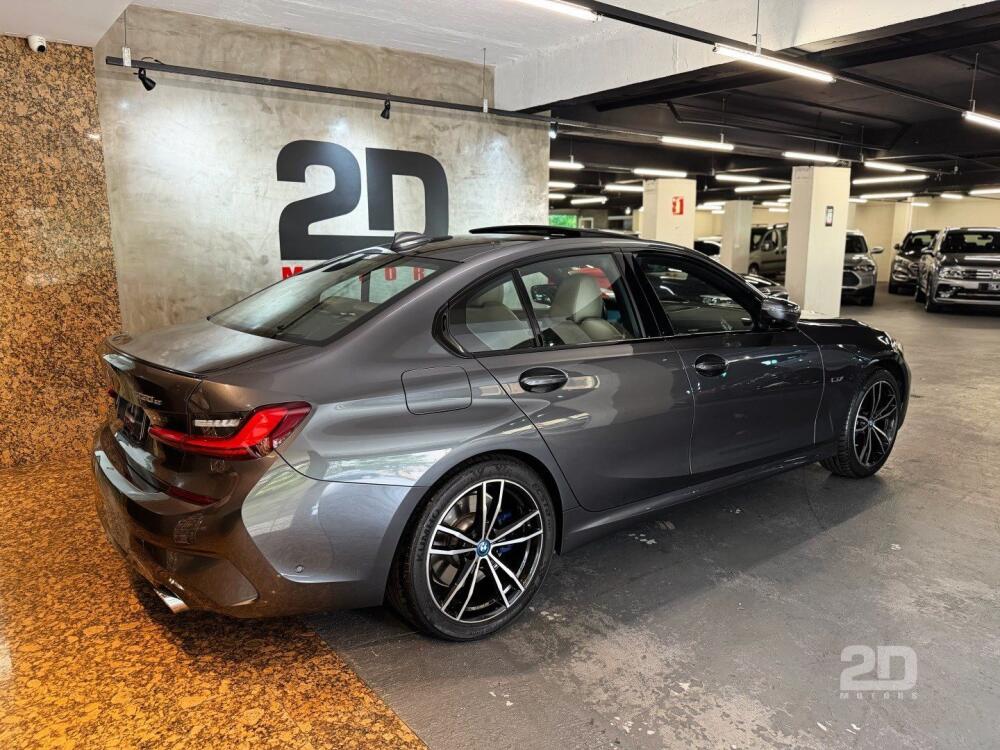 BMW 330E