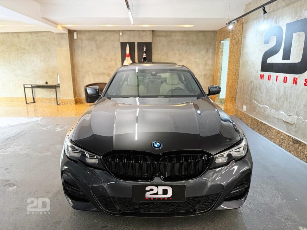 BMW 330E
