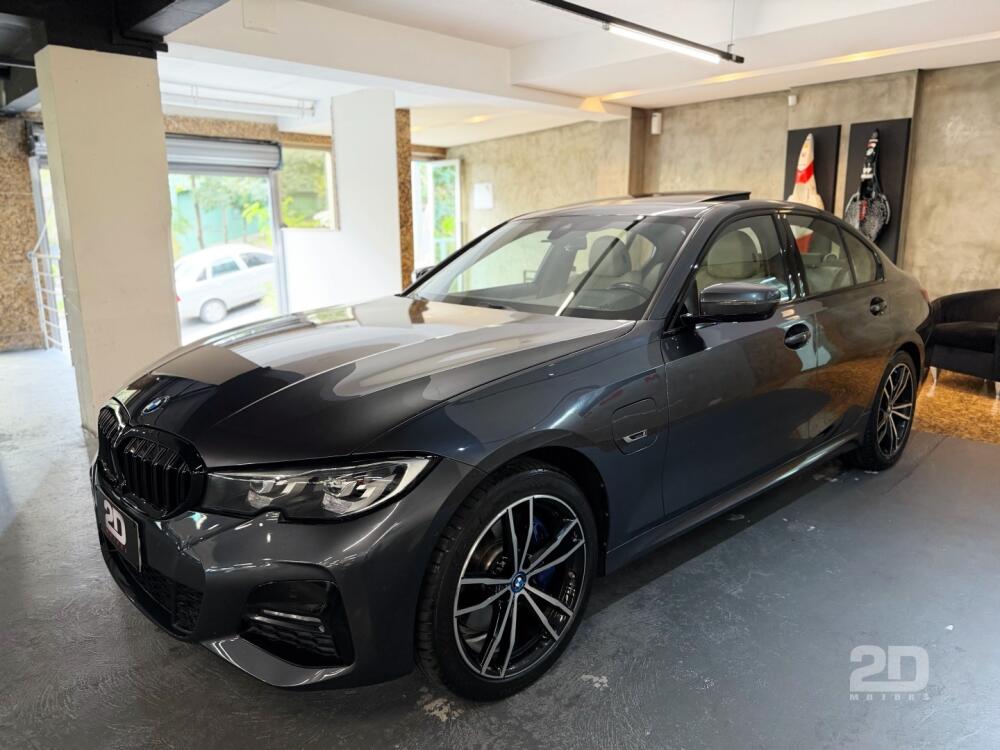 BMW 330E