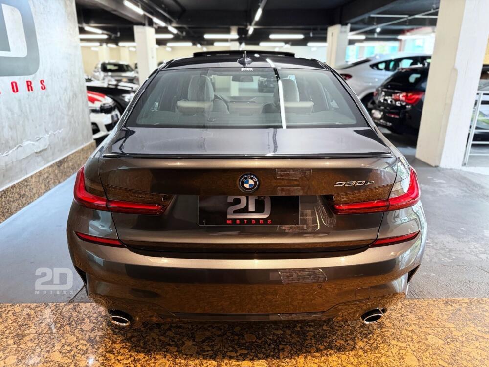 BMW 330E