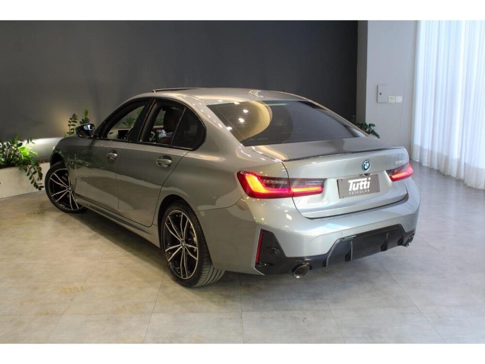 BMW 330E