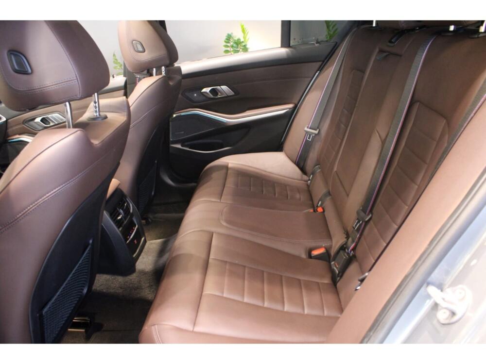 BMW 330E