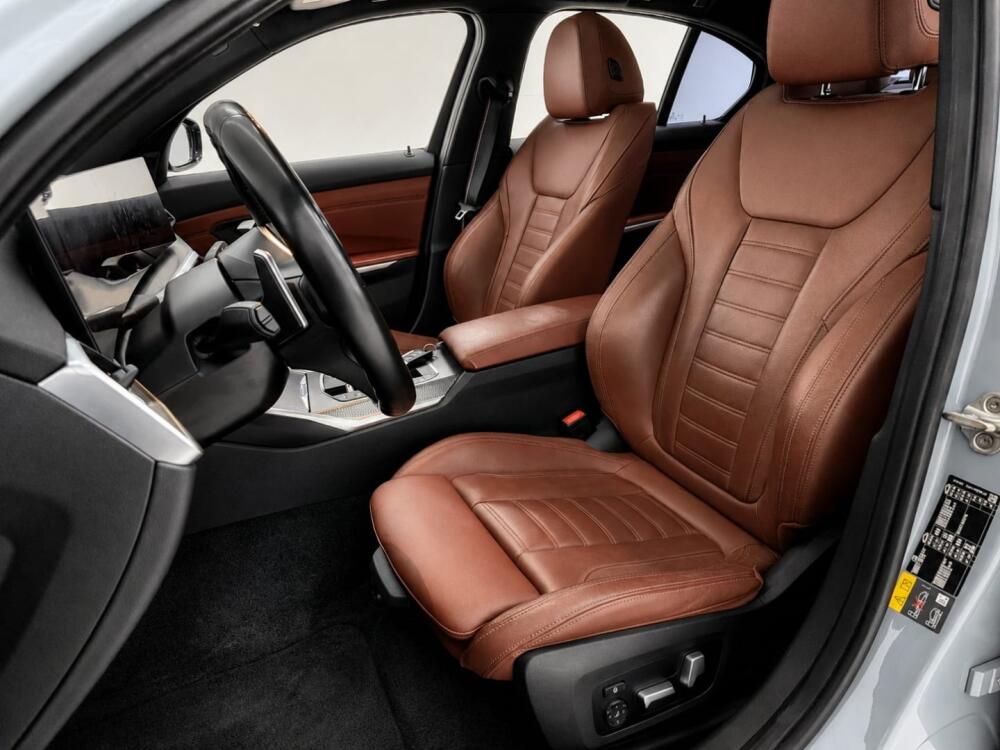 BMW 330E