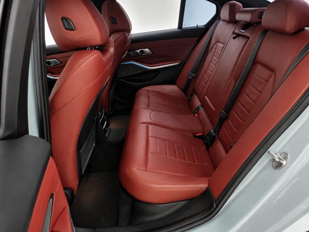 BMW 330E