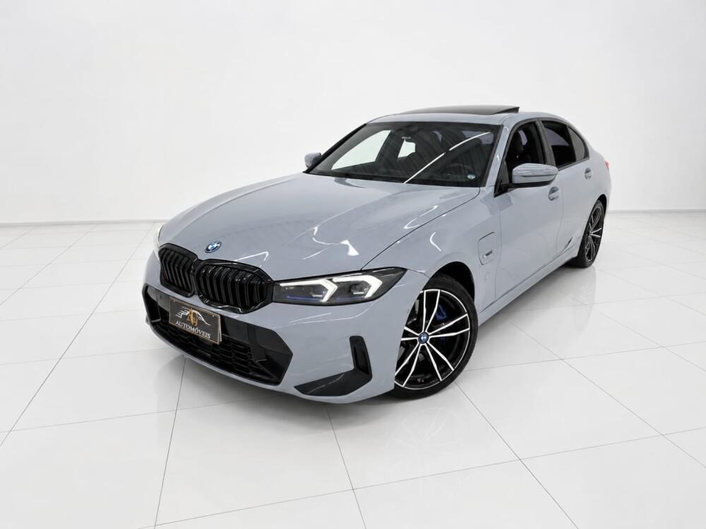 BMW 330E