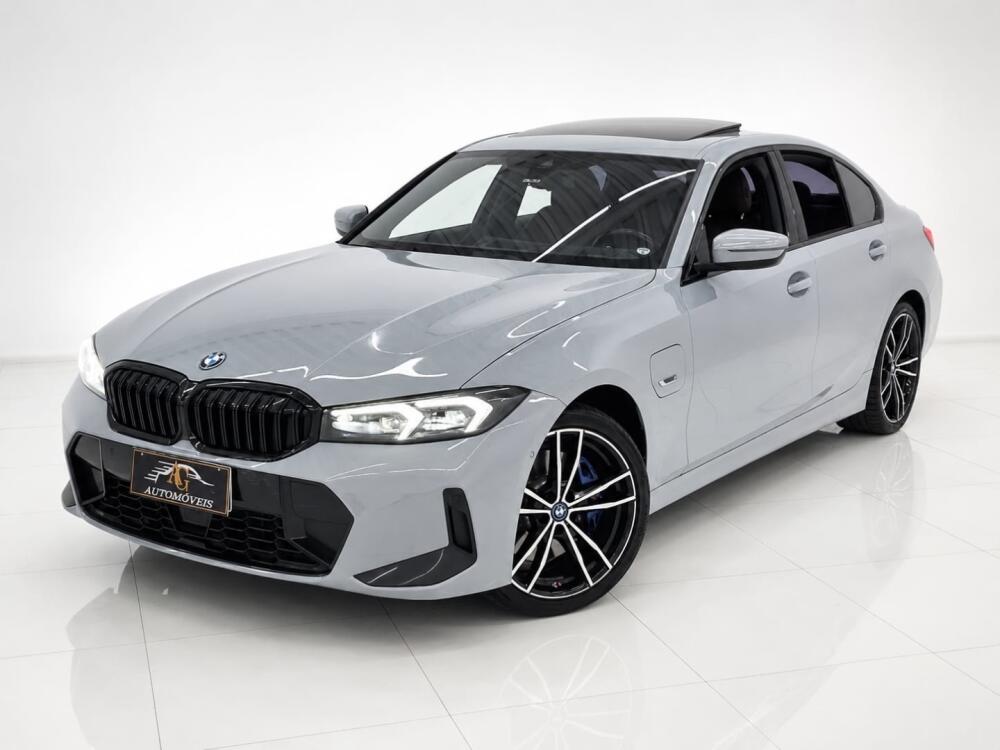 BMW 330E