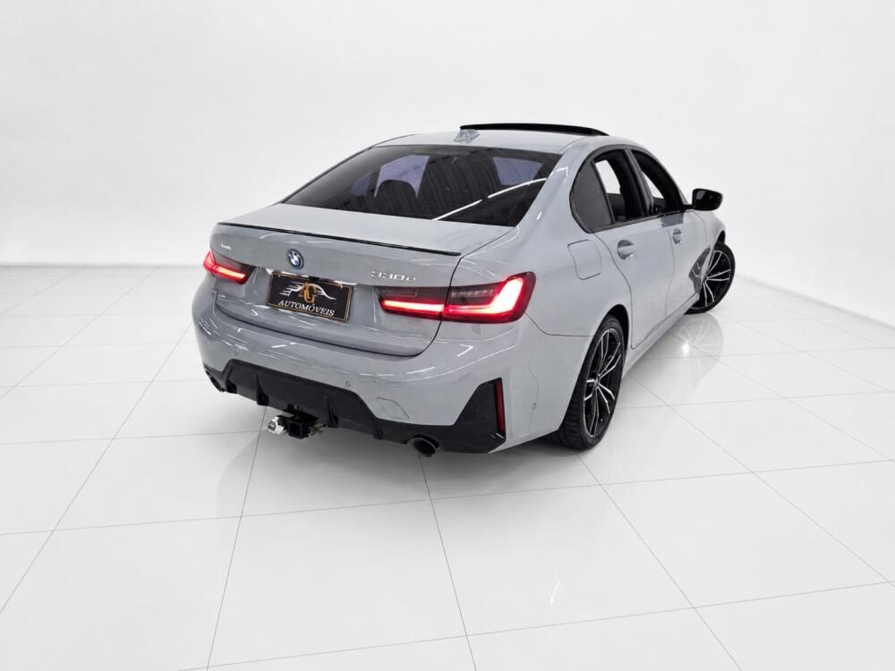 BMW 330E