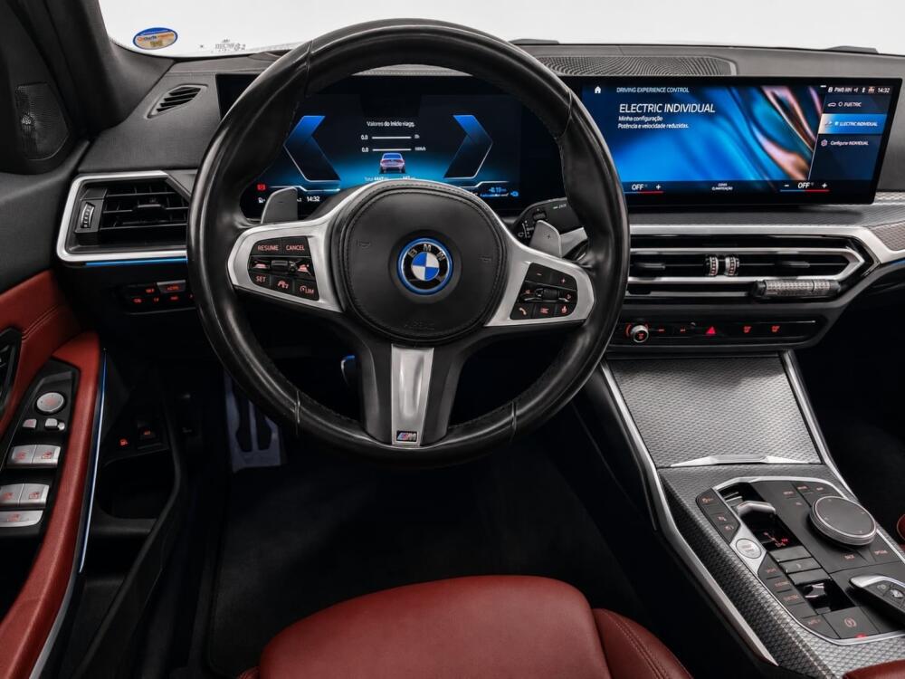 BMW 330E