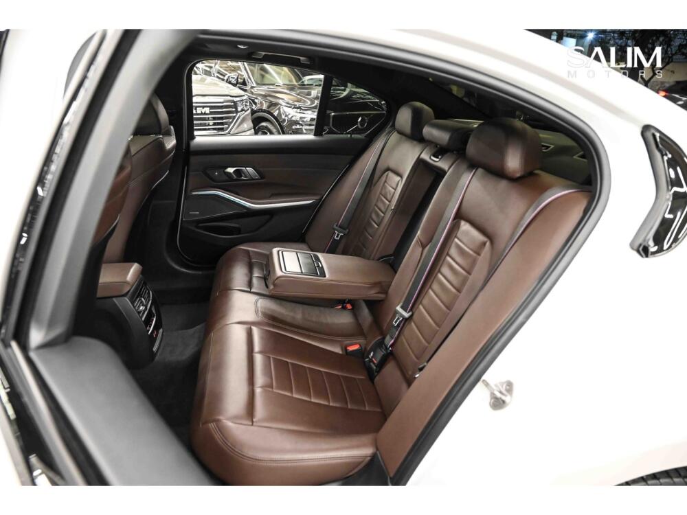 BMW 330E