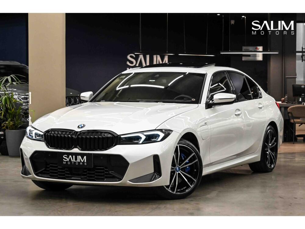 BMW 330E