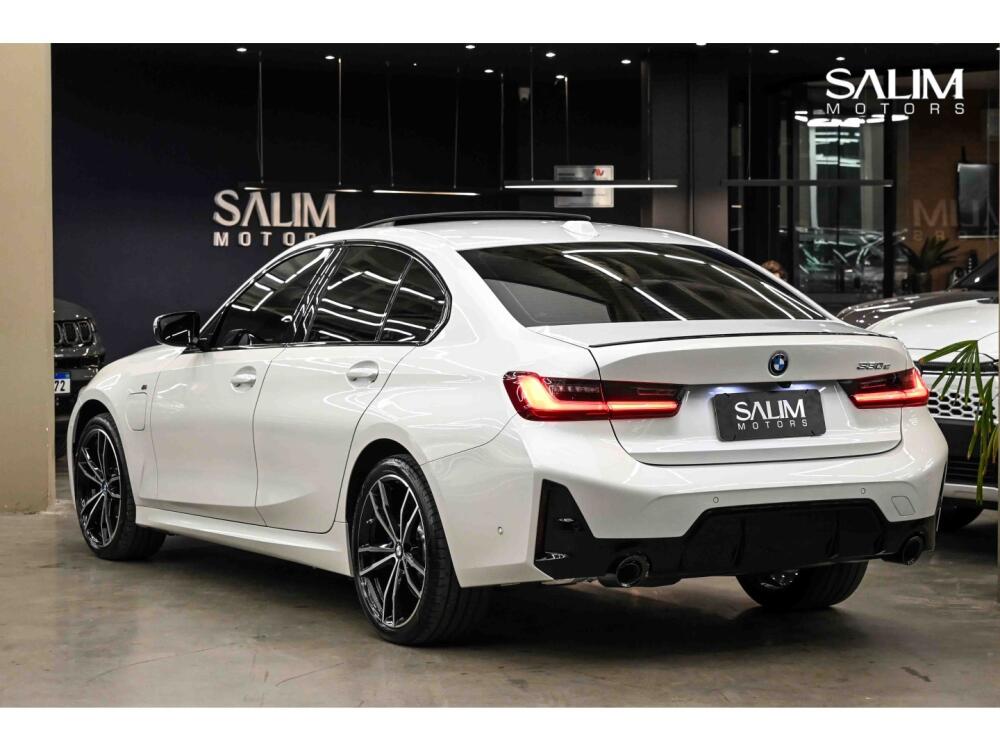 BMW 330E