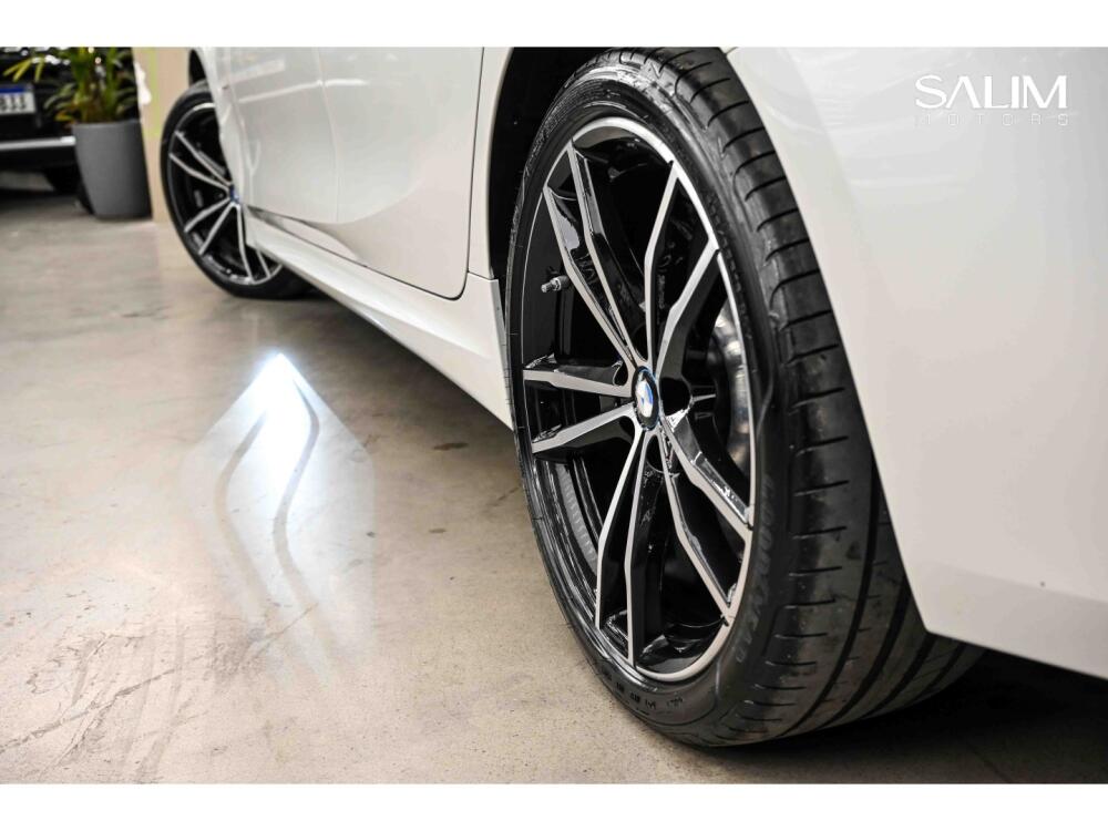 BMW 330E