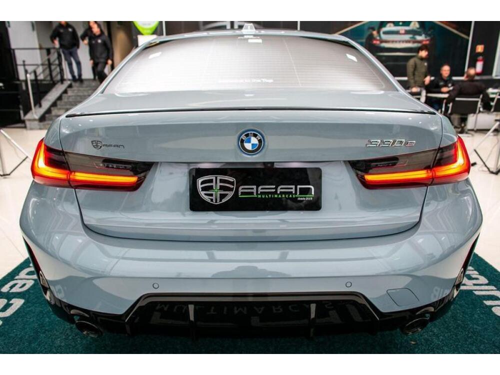 BMW 330E 2025