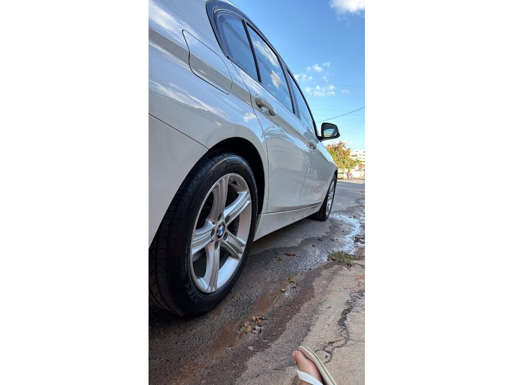 BMW 330i