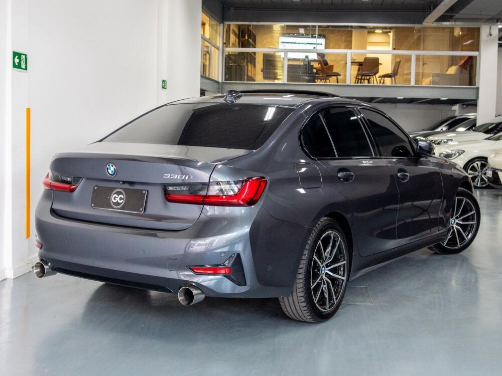 BMW 330i