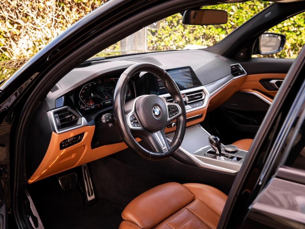 BMW 330i