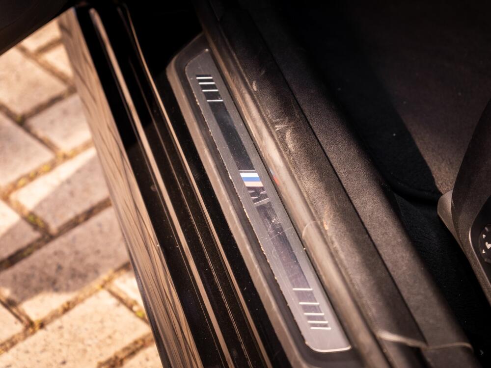 BMW 330i