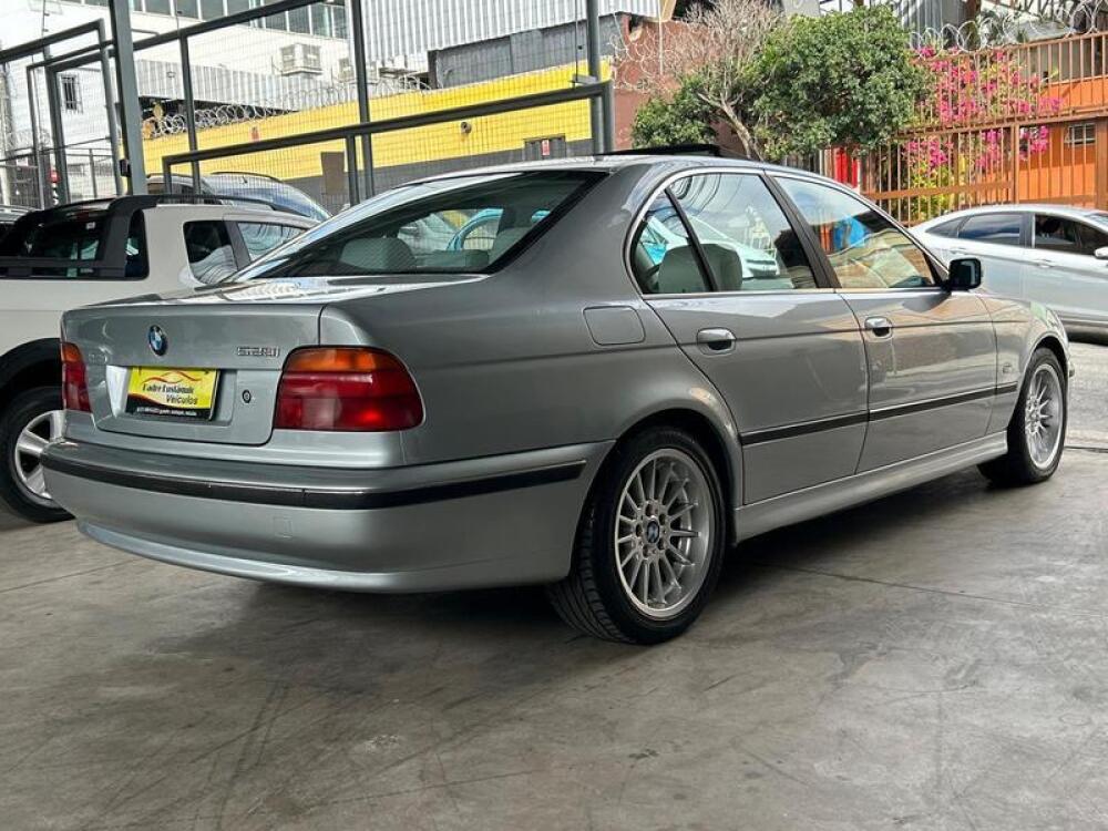 BMW 528i